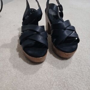 Chic Black Platform Sandals